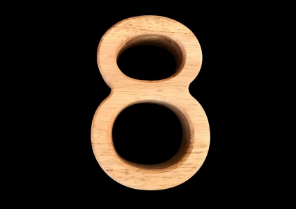 Holzzahl "8" aus Heveaholz